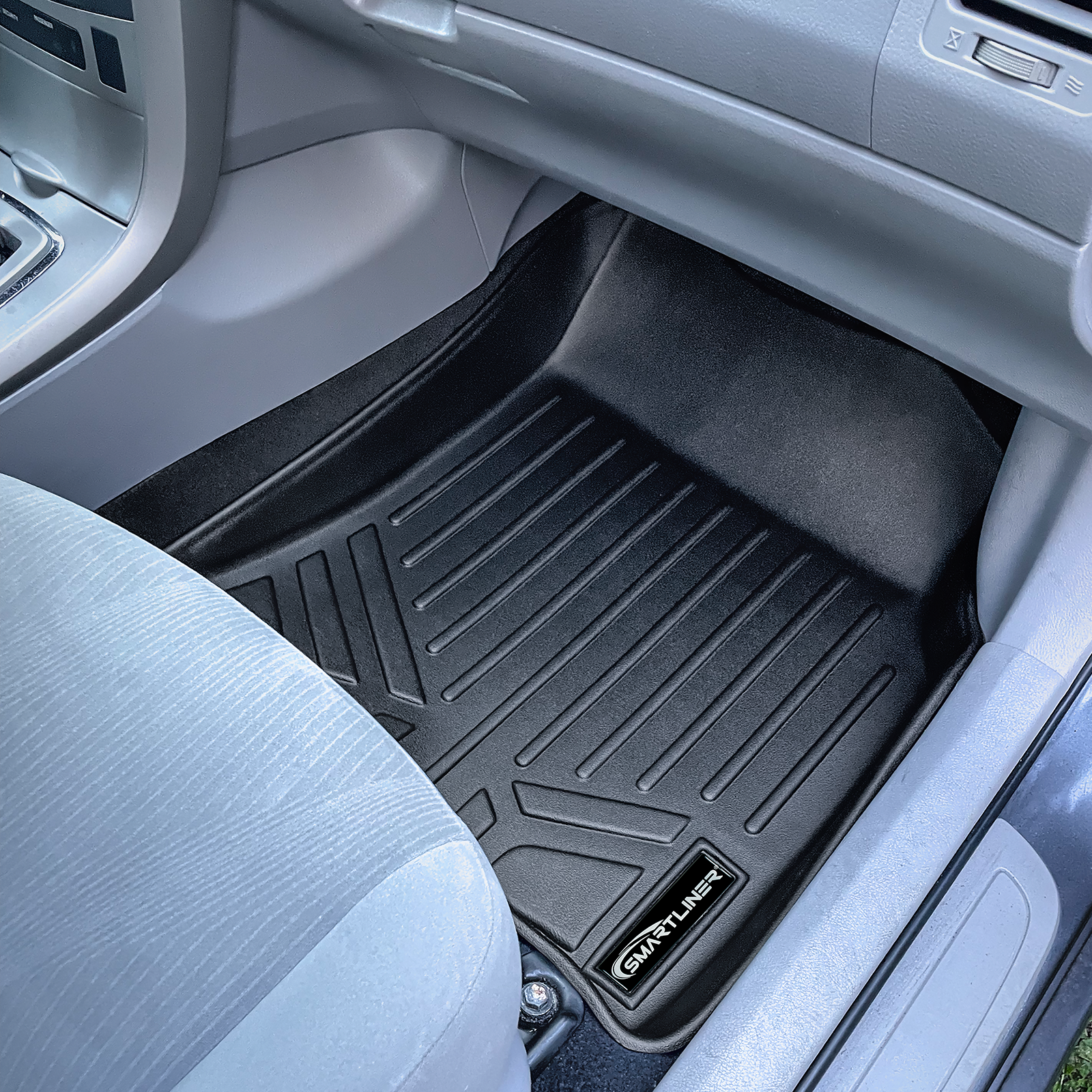 SMARTLINER Custom Fit Floor Liners For 2009-2013 Toyota Corolla (Automatic Transmission)