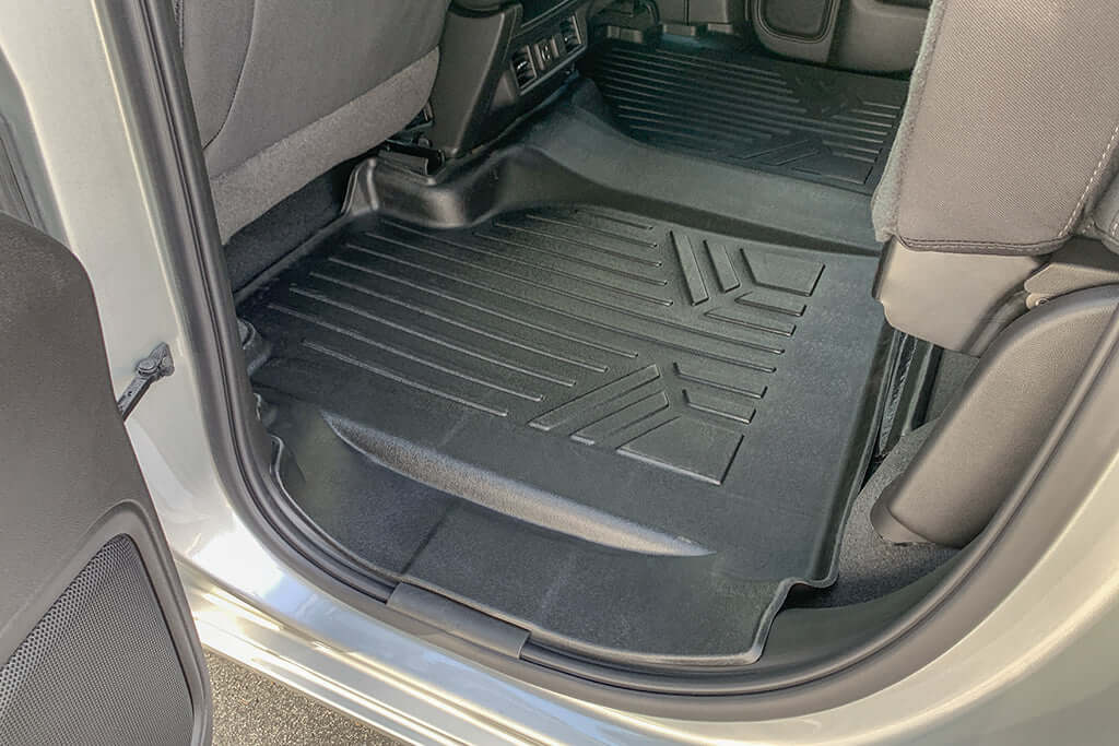 SMARTLINER Custom Fit Floor Liners Compatible With 2020-2024 Chevrolet Silverado 2500 HD | 3500 HD (Double Cab|Carpeted Flooring|1st Row Bench Seat|With Over the Hump Coverage|without 2nd Row Underseat Storage)